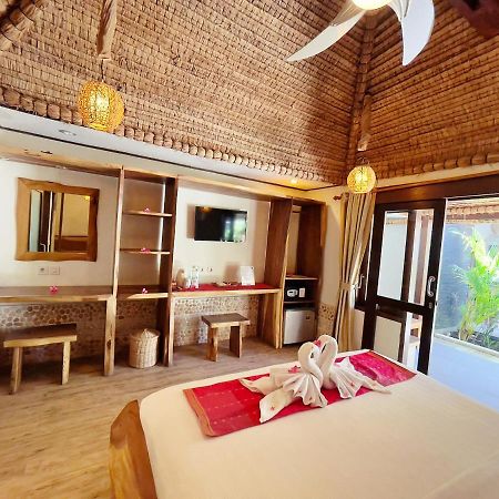 Samba Villas Beachfront View Gili Trawangan Extérieur photo