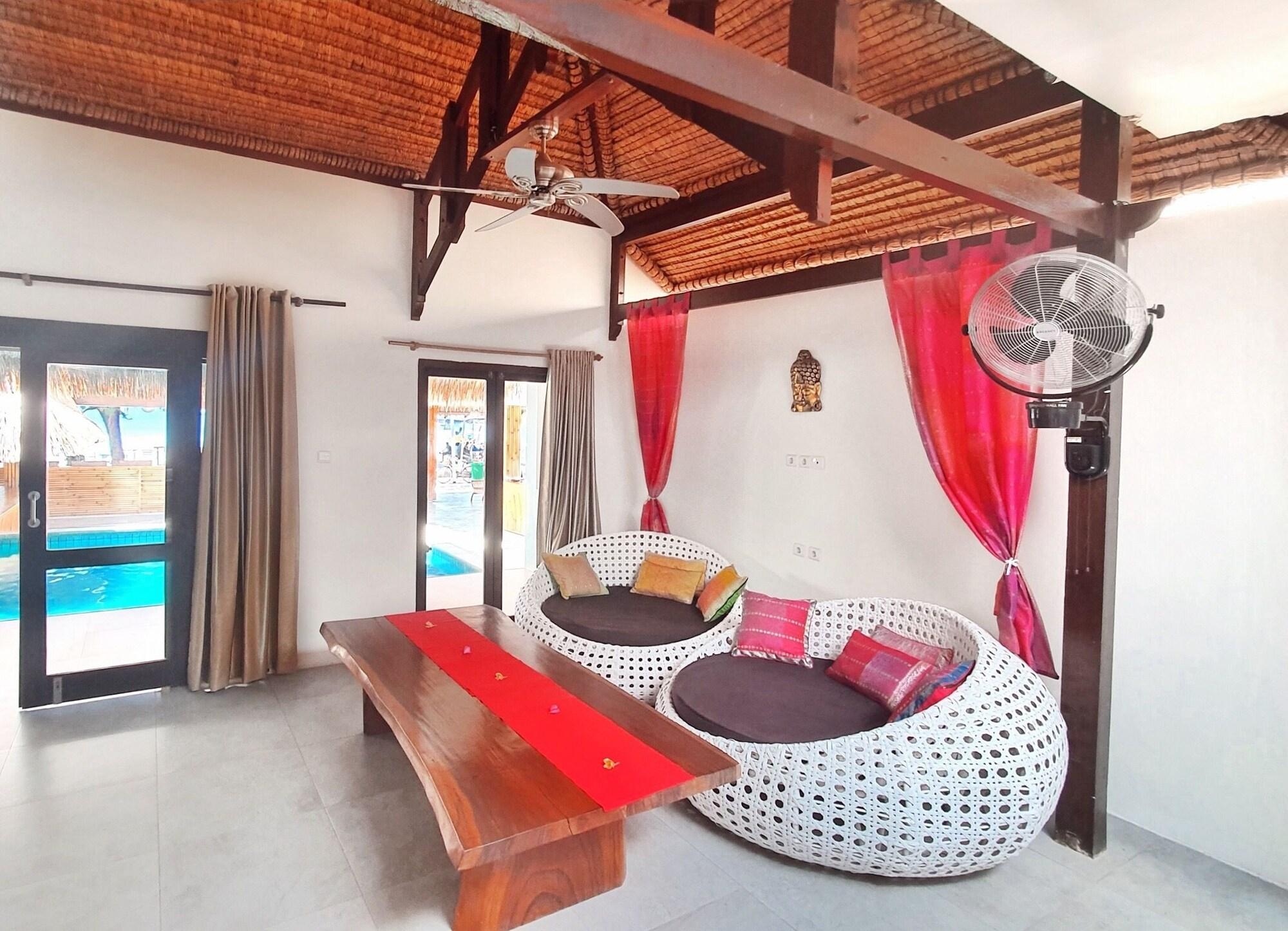 Samba Villas Beachfront View Gili Trawangan Extérieur photo